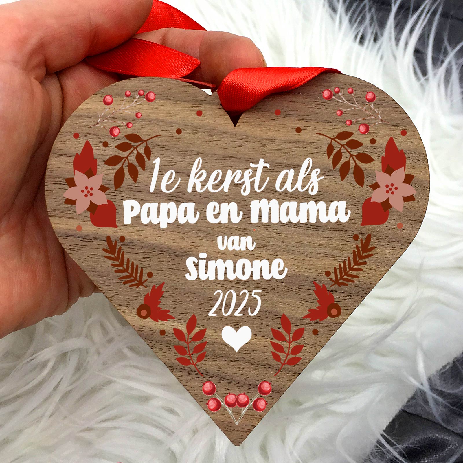 1e kerst als papa en mama - Hart van walnoot hout