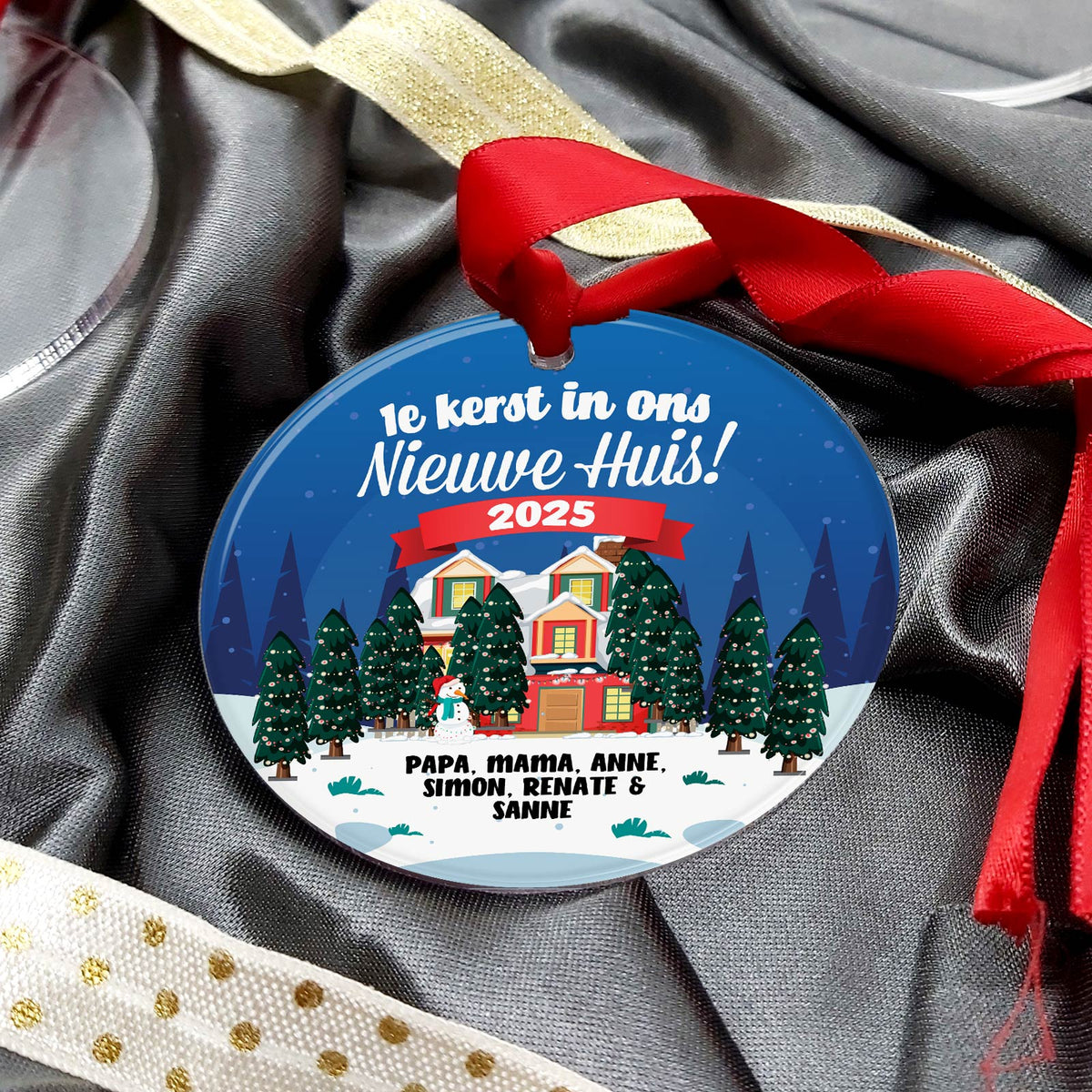 1e kerst in ons nieuwe huis - Plexiglas Kerstbal - Bella Mia