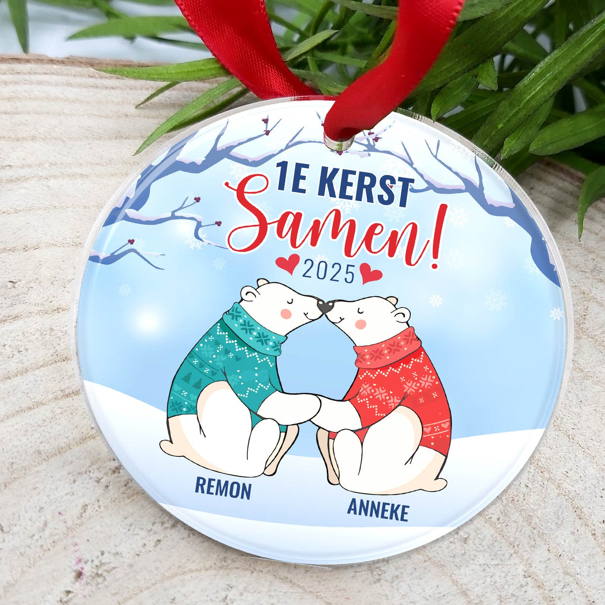1e kerst samen - Plexiglas Kerstbal - Bella Mia