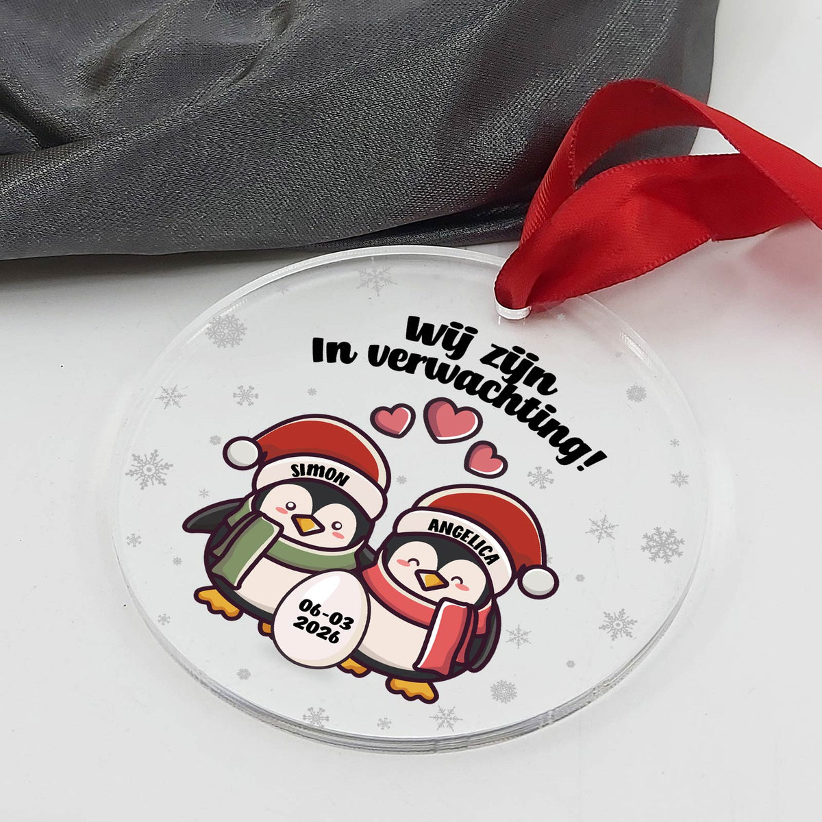 Baby op komst - Plexiglas Kerstbal - Bella Mia