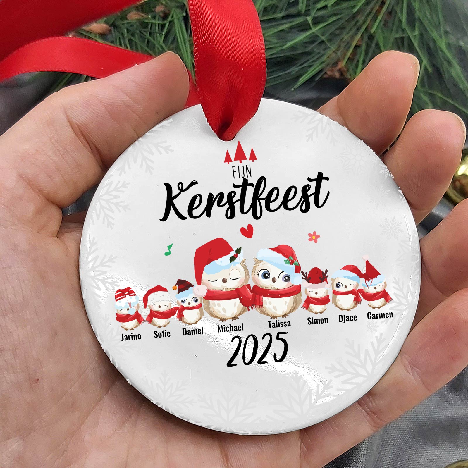 Schattige vogelfamilie - Keramische Kerstbal