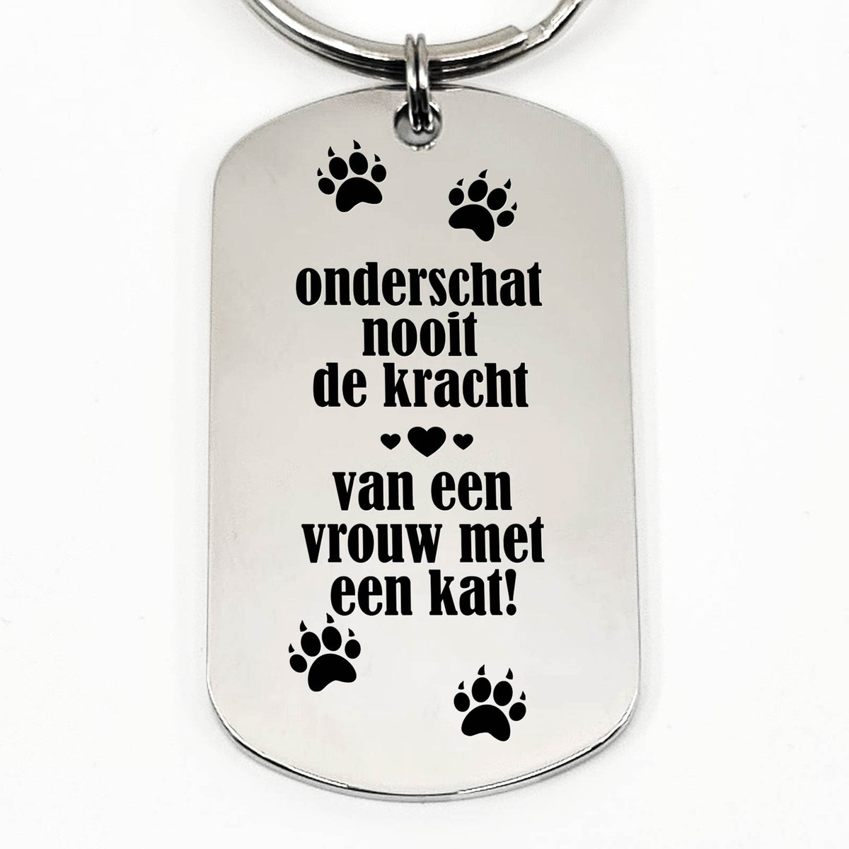 De kracht van een vrouw met een kat - Bella Mia