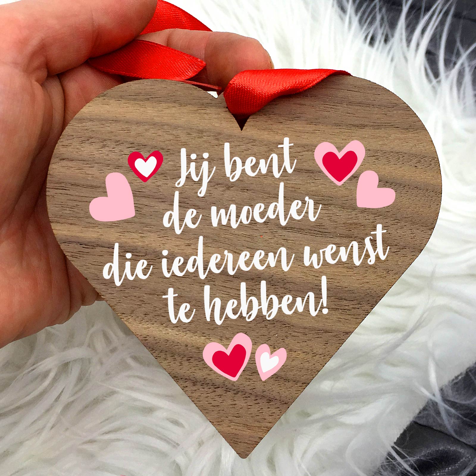 De moeder die iedereen wenst - Hart van walnoot hout - Bella Mia