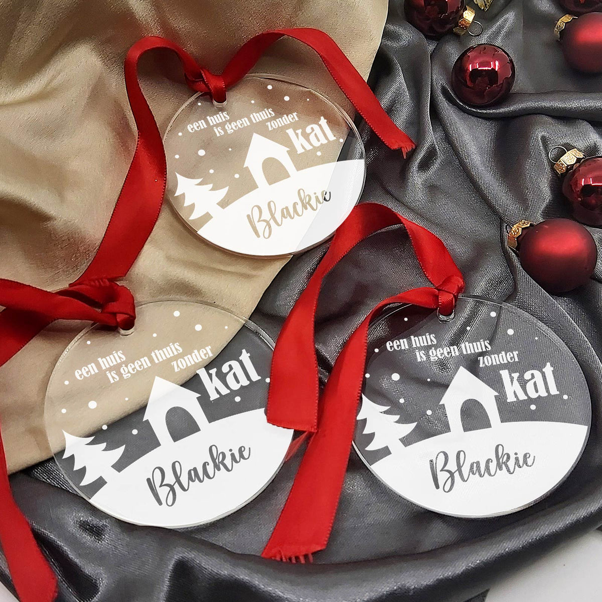 Geen Thuis Zonder Kat Plexiglas Kerstbal - Bella Mia