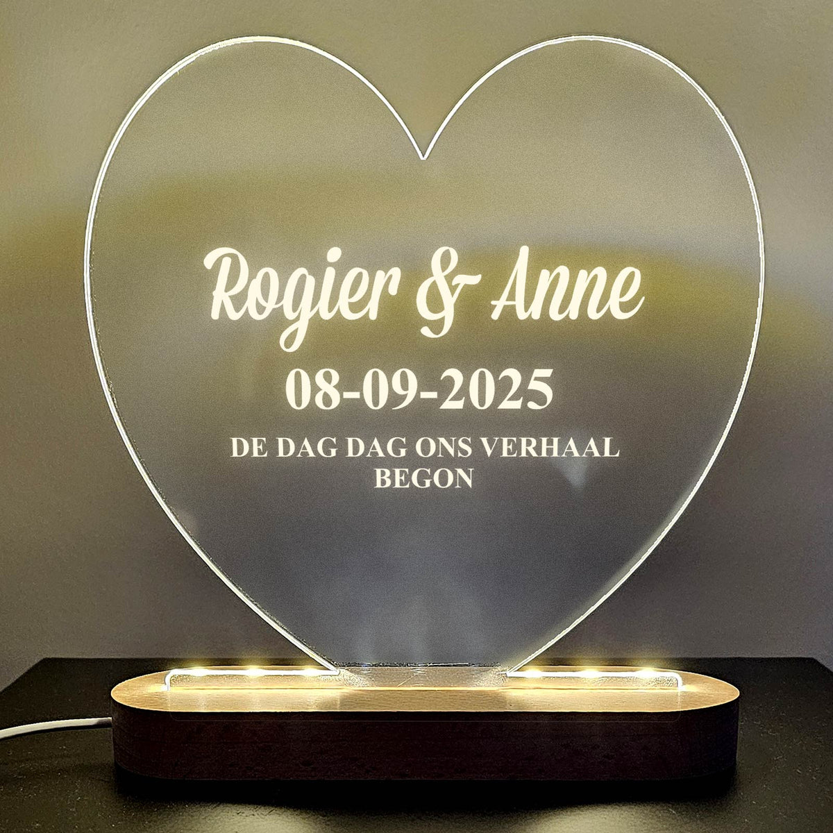 Liefdeslamp Met Namen en Data - Bella Mia