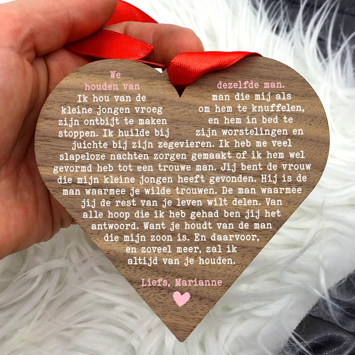 Schoonmoeder en Schoondochter - Hart van walnoot hout - Bella Mia