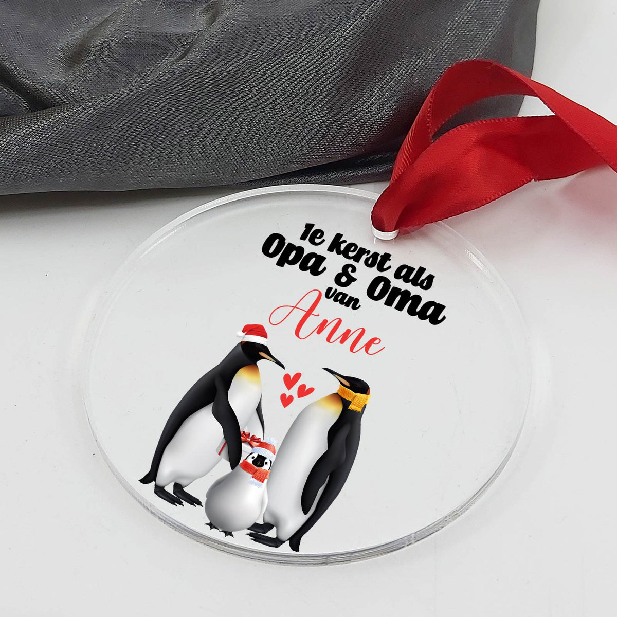 1e kerst als opa en oma - Plexiglas Kerstbal - Bella Mia