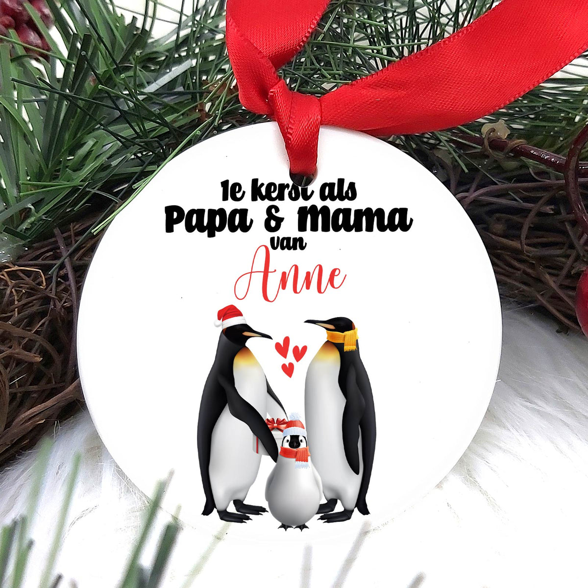 1e kerst als papa en mama - Keramische Kerstbal - Bella Mia