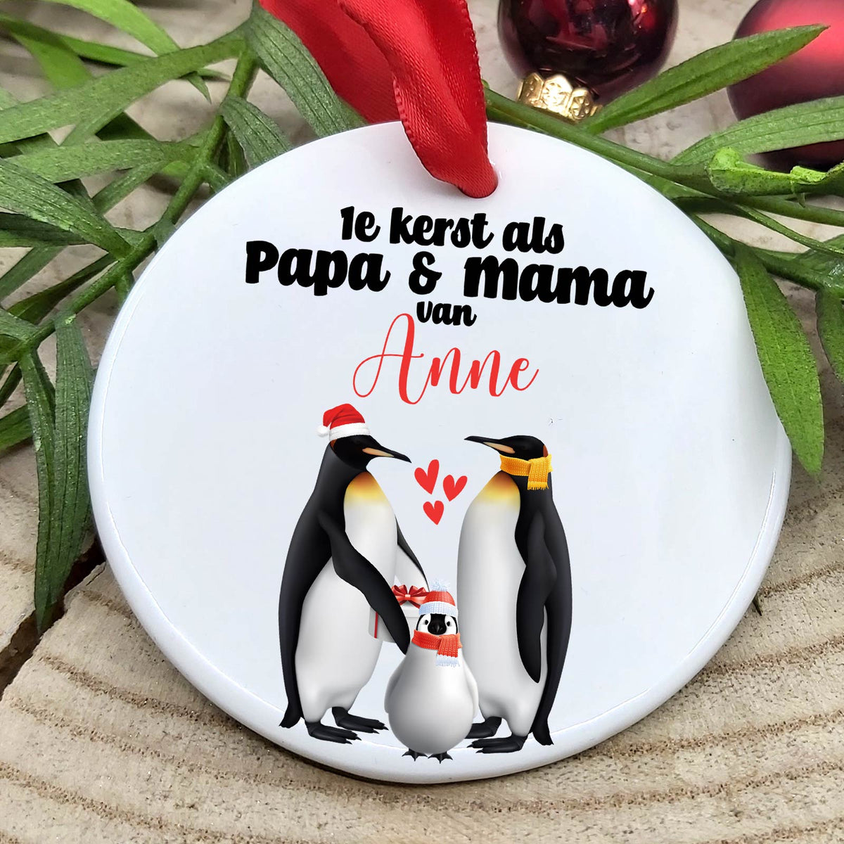 1e kerst als papa en mama - Keramische Kerstbal - Bella Mia