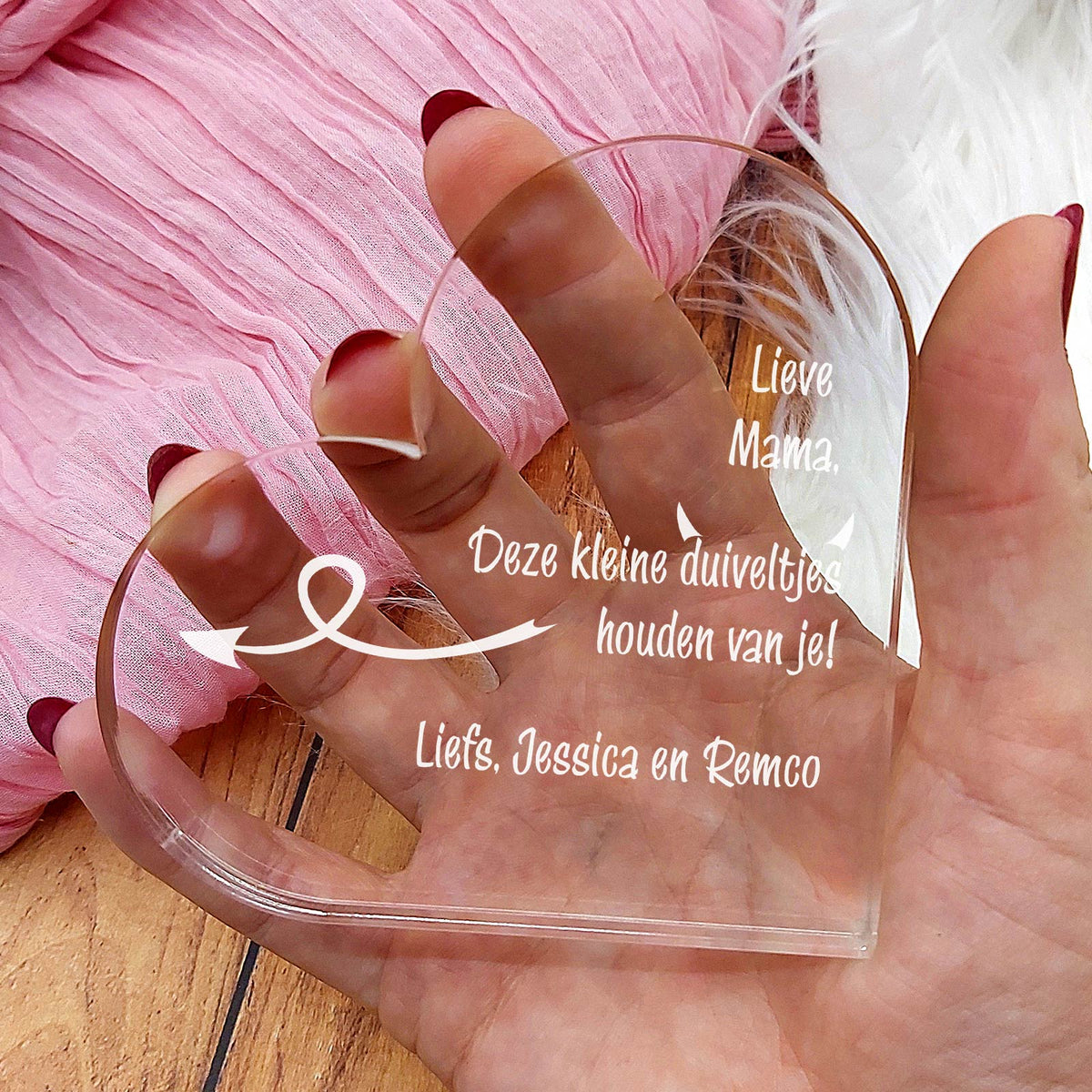 Deze Kleine Duiveltjes Houden Van je! Hart Van Plexi Glas - Bella Mia