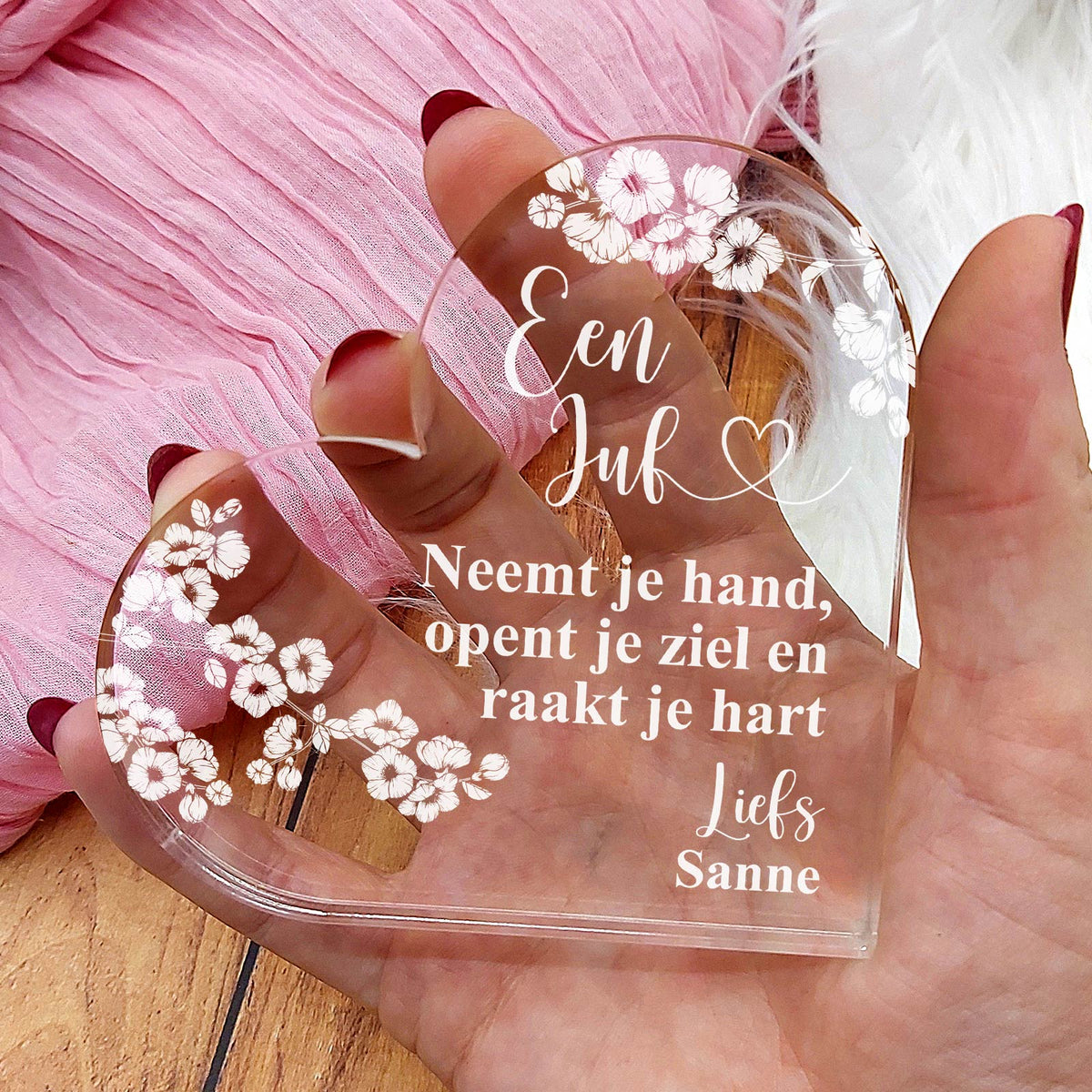 Een Juf Raakt Je Hart - Hart van Plexi Glas - Bella Mia