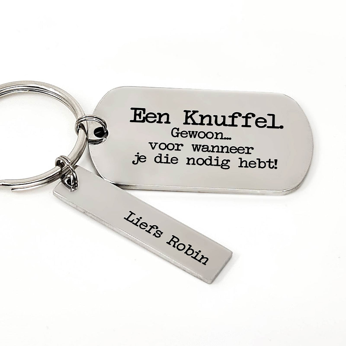 Een Knuffel. Gewoon... Voor Wanneer Je Die Nodig Hebt! Sleutelhanger - Bella Mia