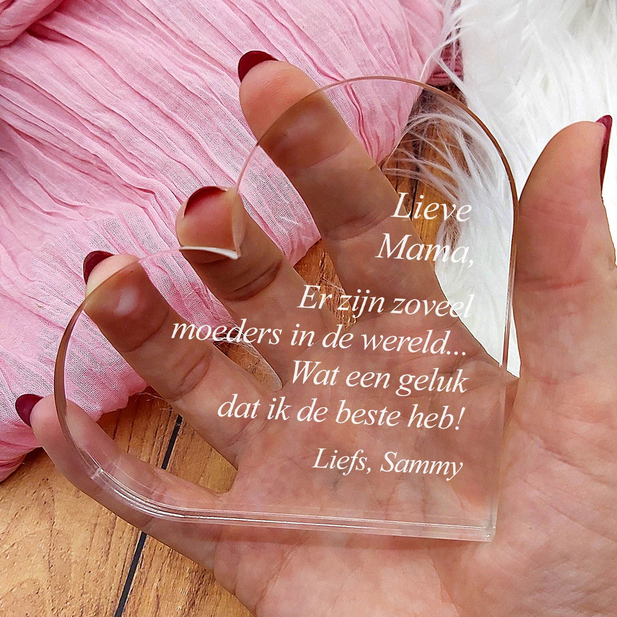 Er Zijn Zoveel Moeders In De Wereld - Mama Hart van Plexi Glas - Bella Mia