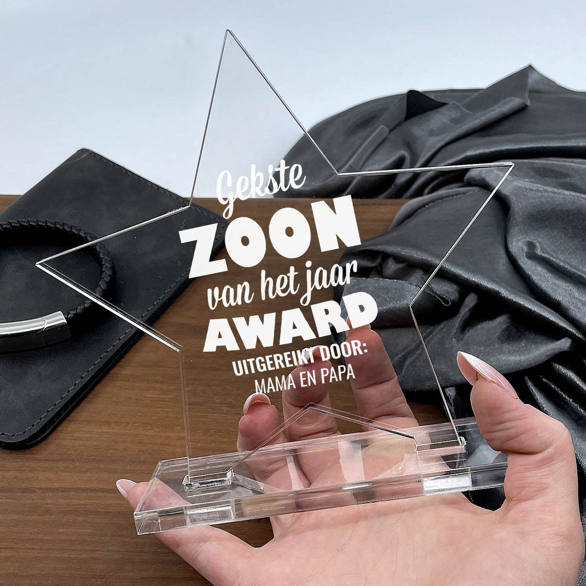 Gekste Zoon Van Het Jaar Award - Bella Mia