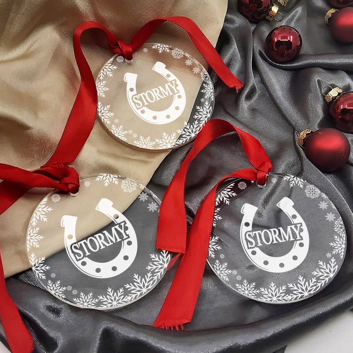 Hoefijzer Kerstballen met eigen naam - Bella Mia