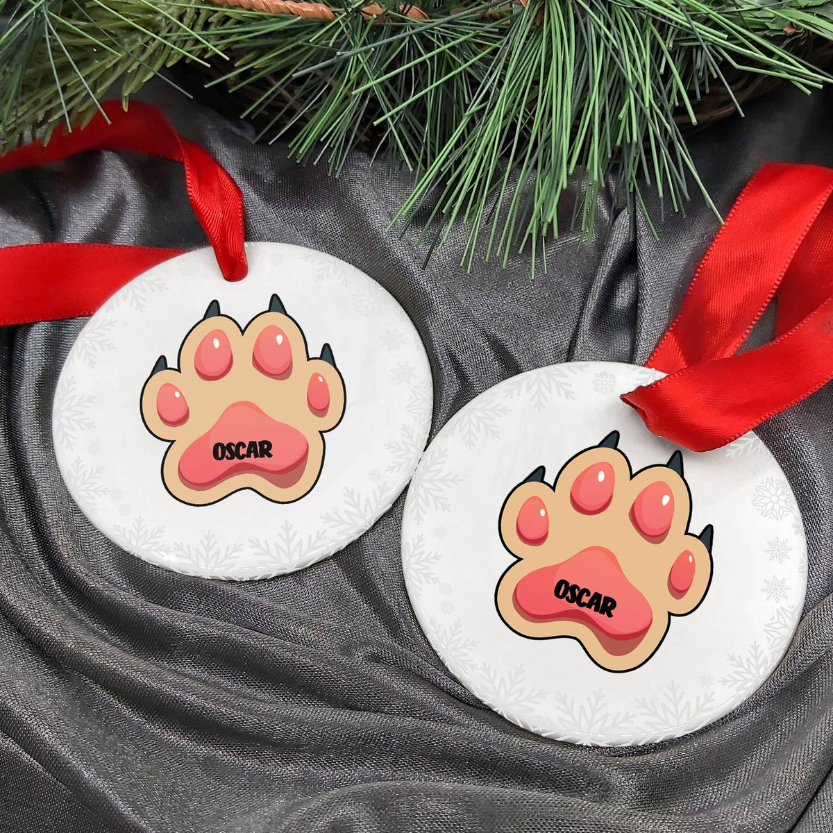 Hondenpootje met naam Keramische Kerstbal - Bella Mia