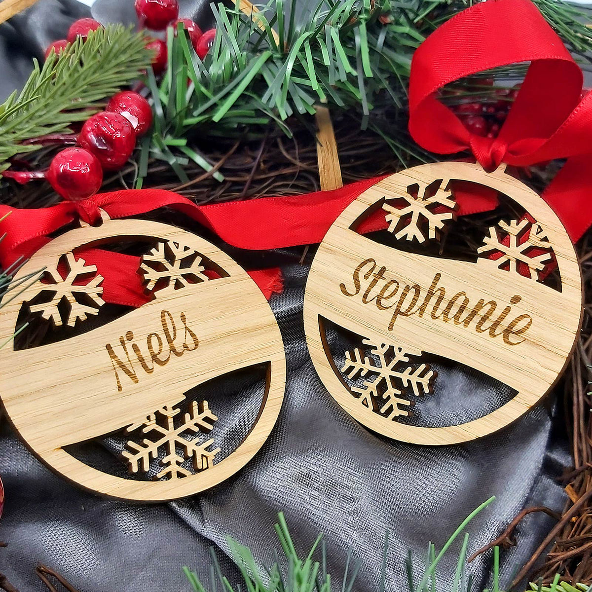 Kerstballen met eigen namen - Bella Mia