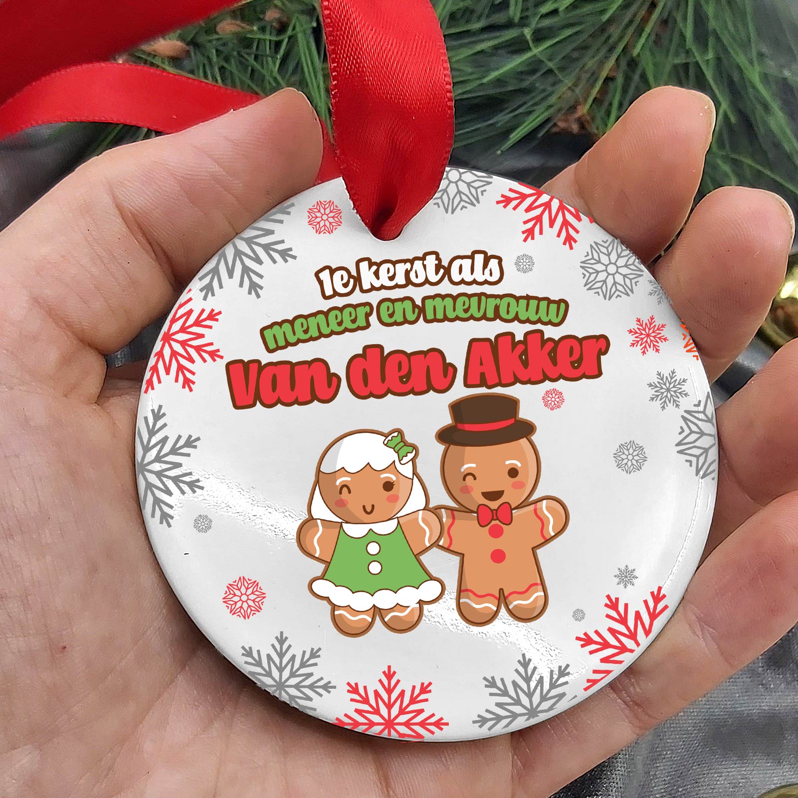Kerstkoekjes: 1e kerst Getrouwd! - Keramische Kerstbal - Bella Mia