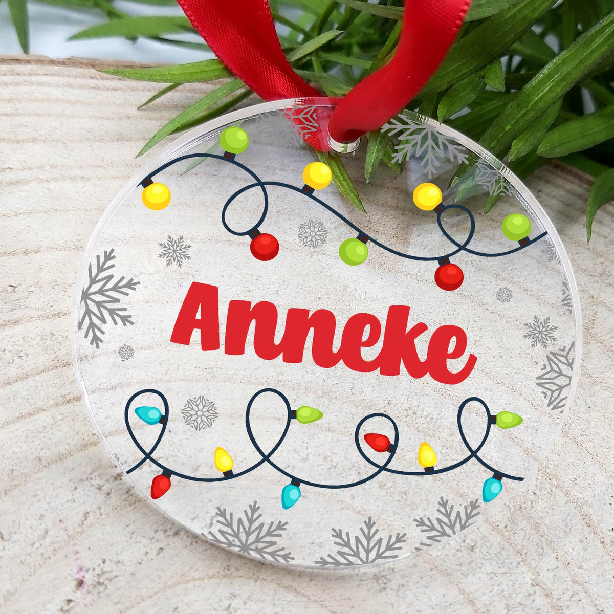 Kerstlampjes met eigen naam Plexiglas Kerstbal - Bella Mia