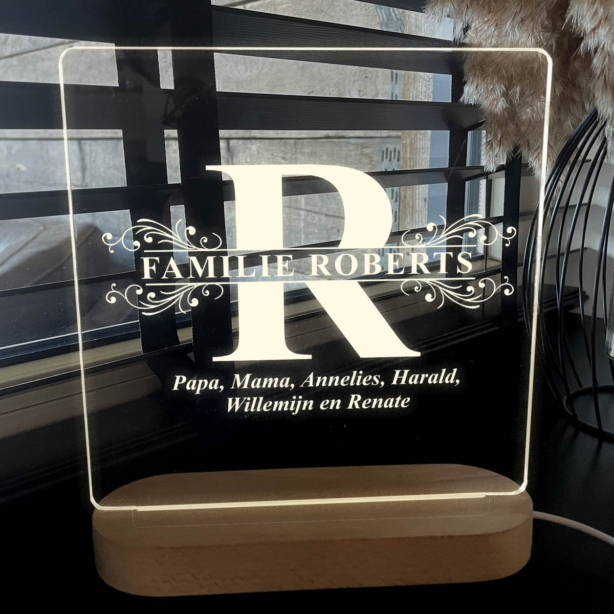 Lampje met namen en Initiaal - Bella Mia