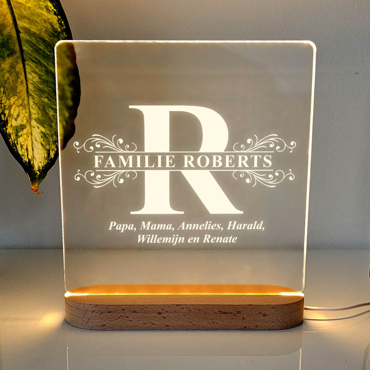 Lampje met namen en Initiaal - Bella Mia