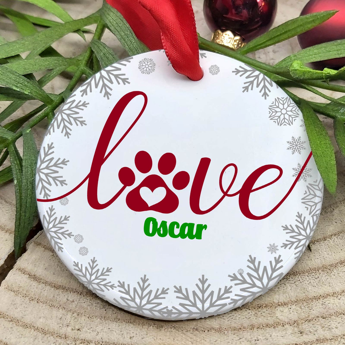 Liefde heeft 4 pootjes - Keramische Kerstbal - Bella Mia