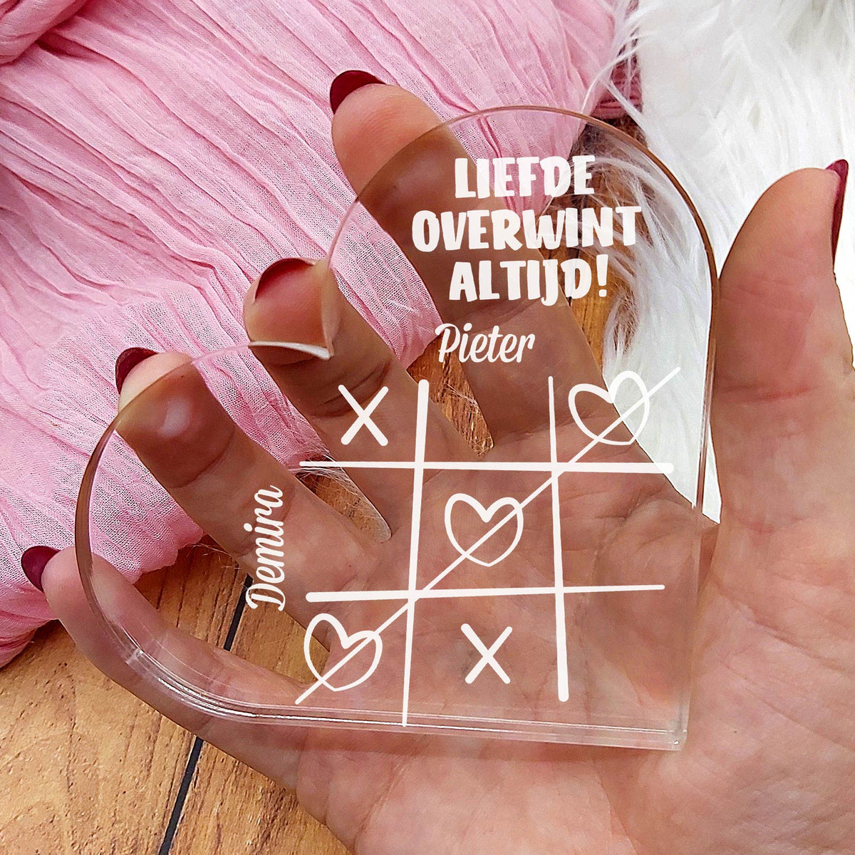 Liefde Overwint Altijd Hart van Plexi Glas - Bella Mia