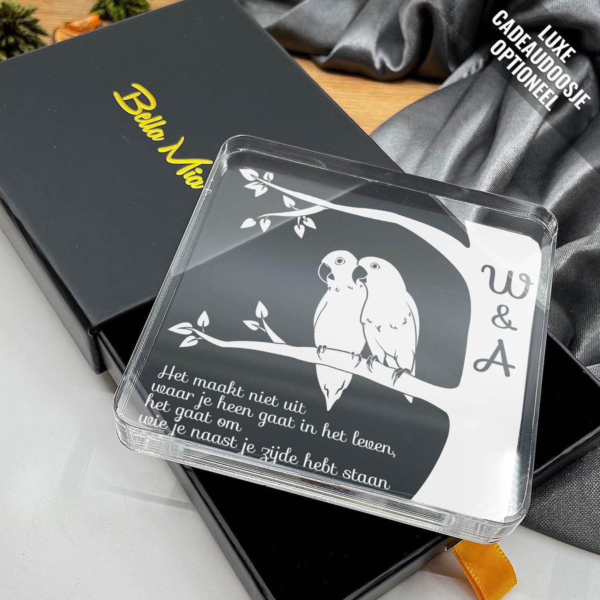 Lovebirds, Het Gaat Om Wie Je Naast Je Hebt Staan - Bella Mia