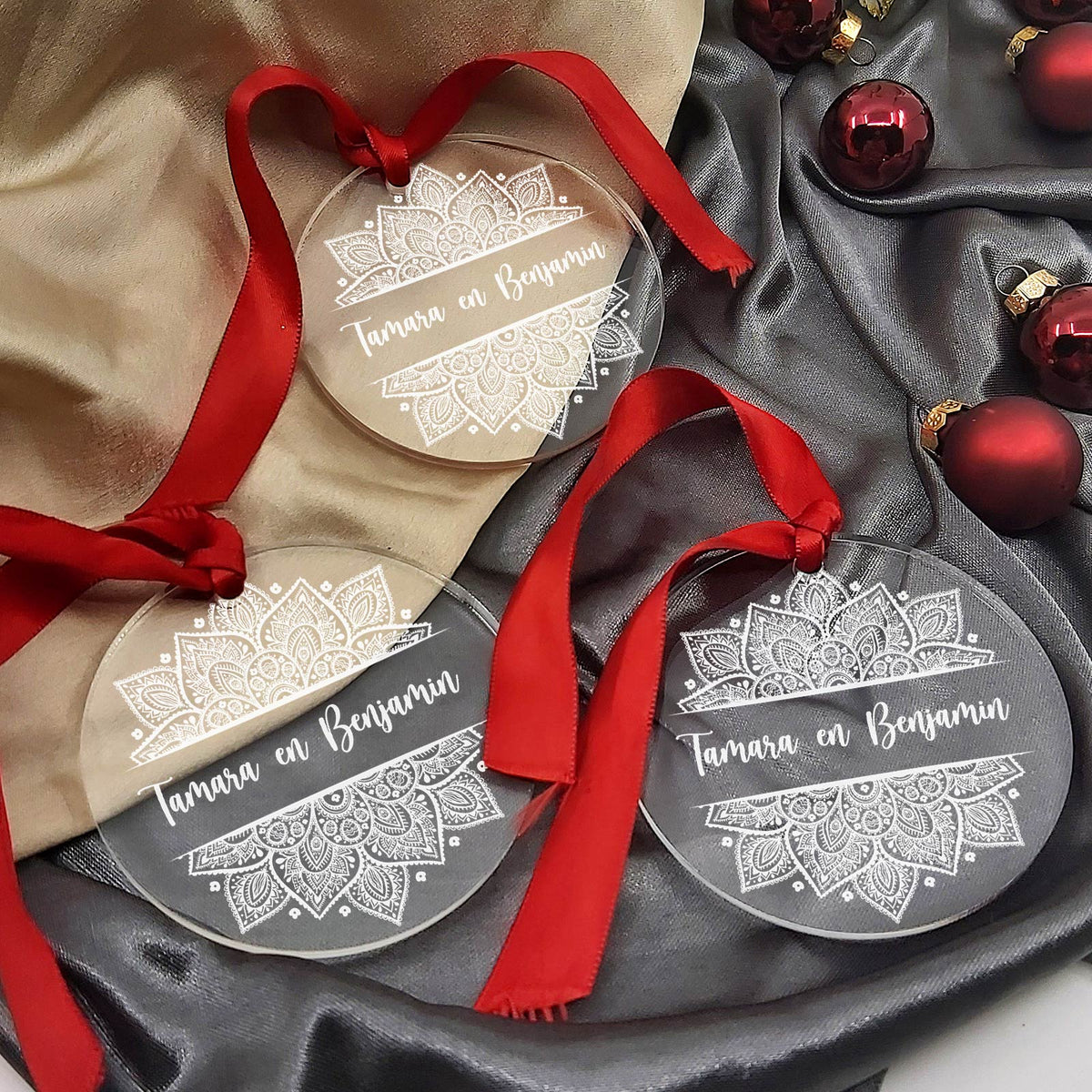 Mandala Plexiglas Kerstballen met Eigen Namen - Bella Mia