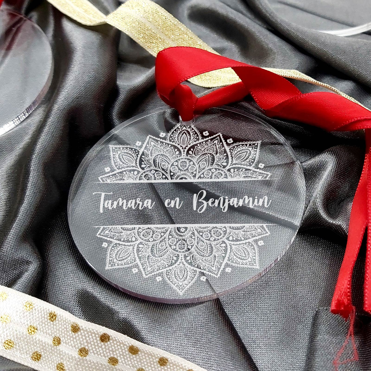 Mandala Plexiglas Kerstballen met Eigen Namen - Bella Mia