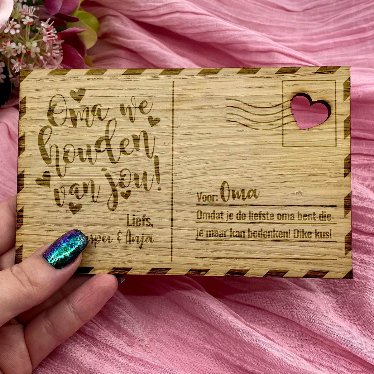 Oma, we houden van jou Houten Kaartje - Bella Mia