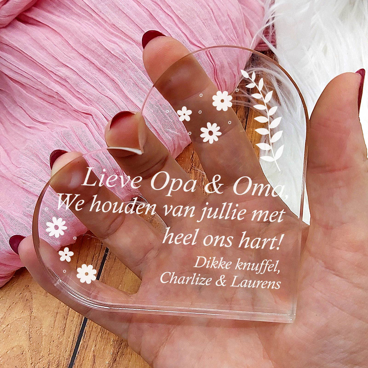 Opa &amp; Oma - we houden van jullie - Hart van Plexi Glas - Bella Mia