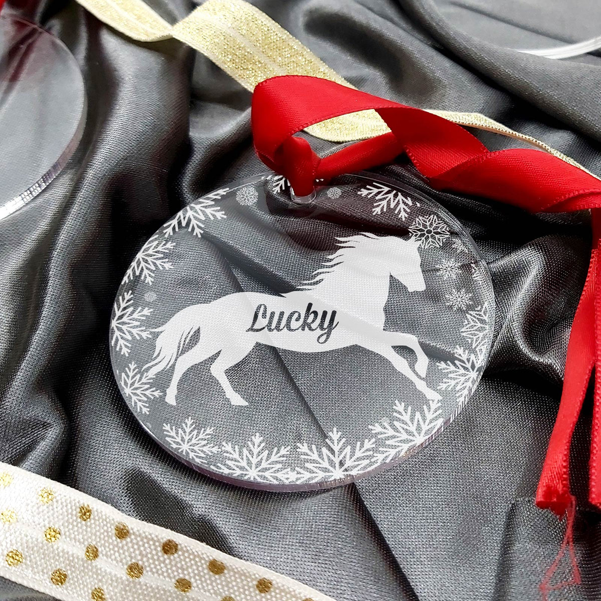 Paard Kerstballen met eigen naam - Bella Mia