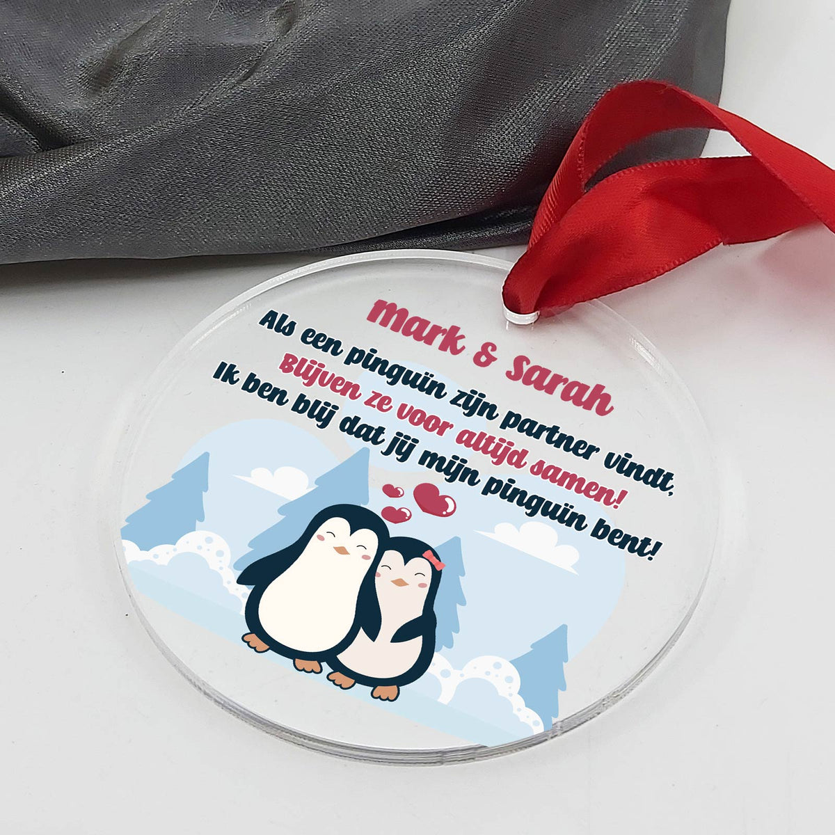 PenguÏn Partners - Plexiglas Kerstbal - Bella Mia