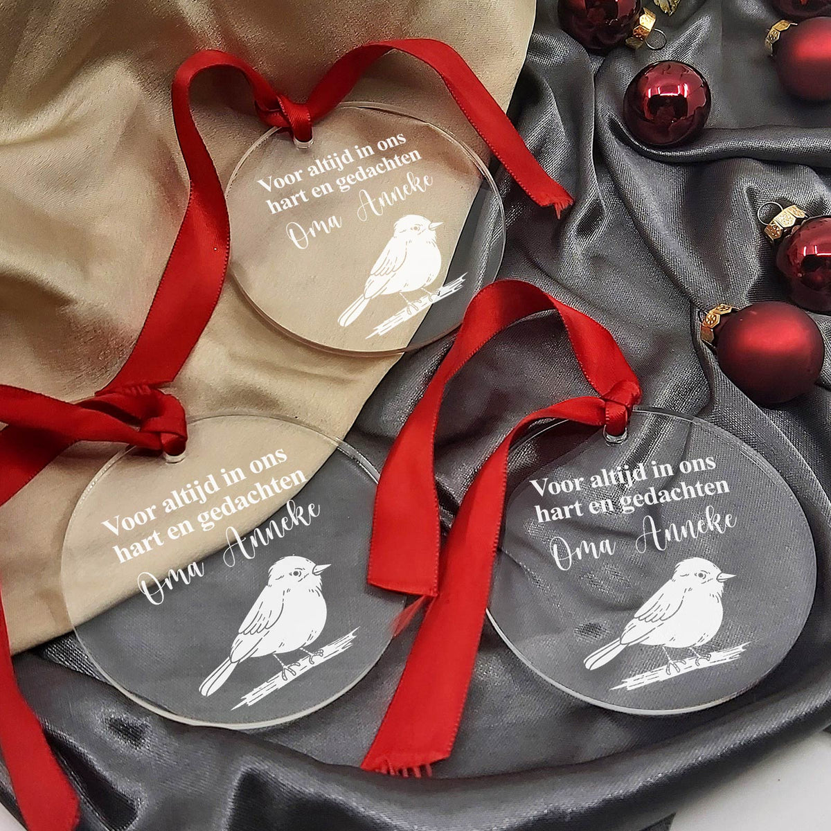 Roodborstje ter nagedachtenis - Plexiglas Kerstbal - Bella Mia