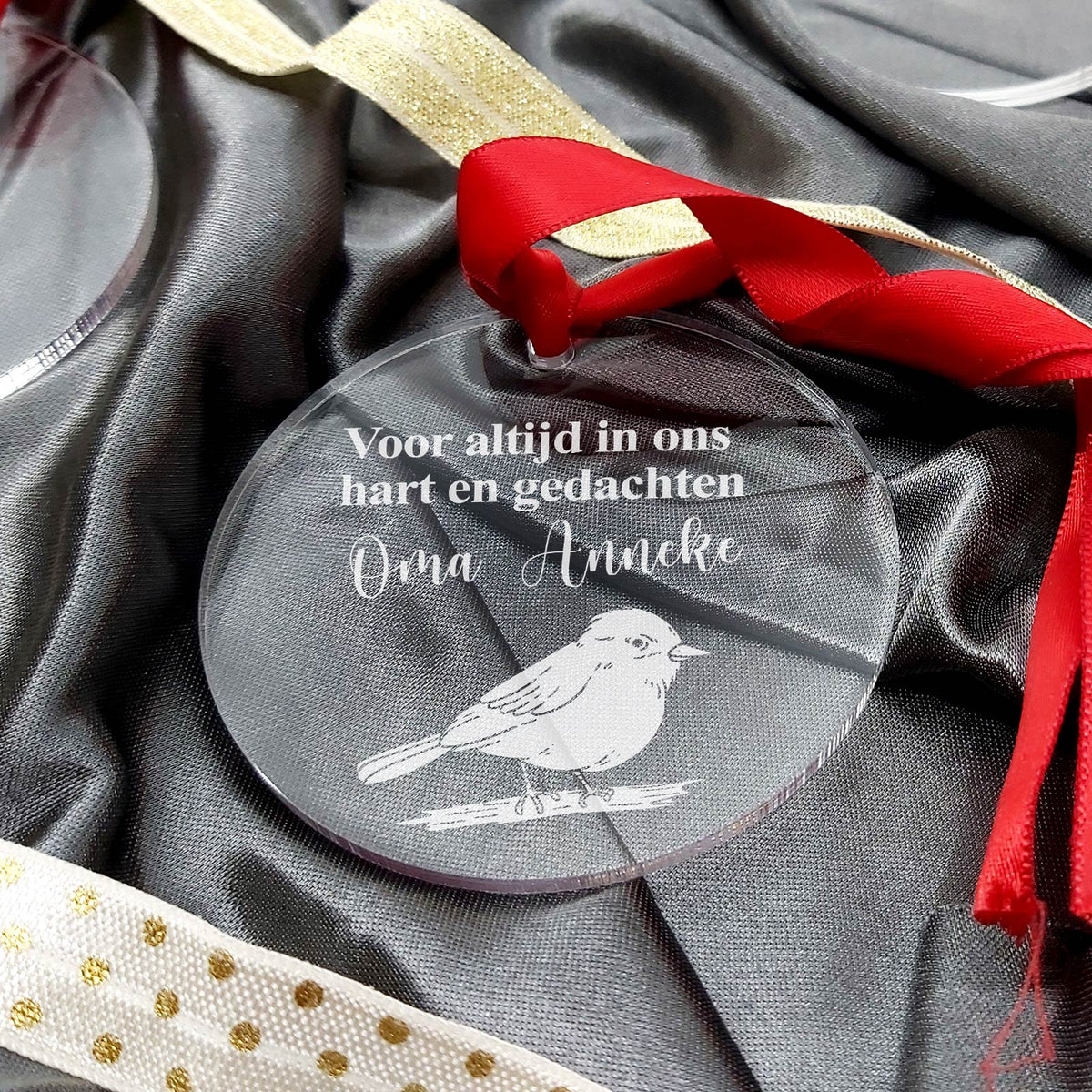 Roodborstje ter nagedachtenis - Plexiglas Kerstbal - Bella Mia