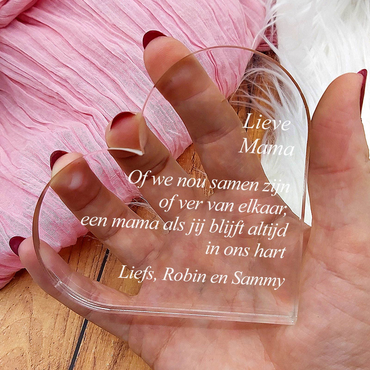 Samen Of Ver Van Elkaar, In Ons Hart - Mama Hart van Plexi Glas - Bella Mia