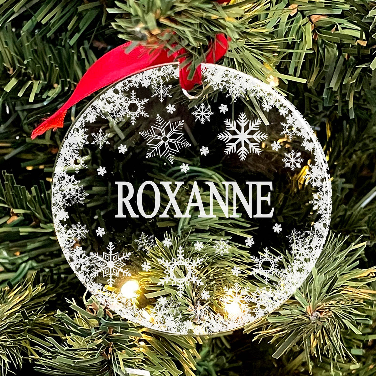 Sneeuwvlokjes Plexiglas Kerstballen met eigen naam - Bella Mia