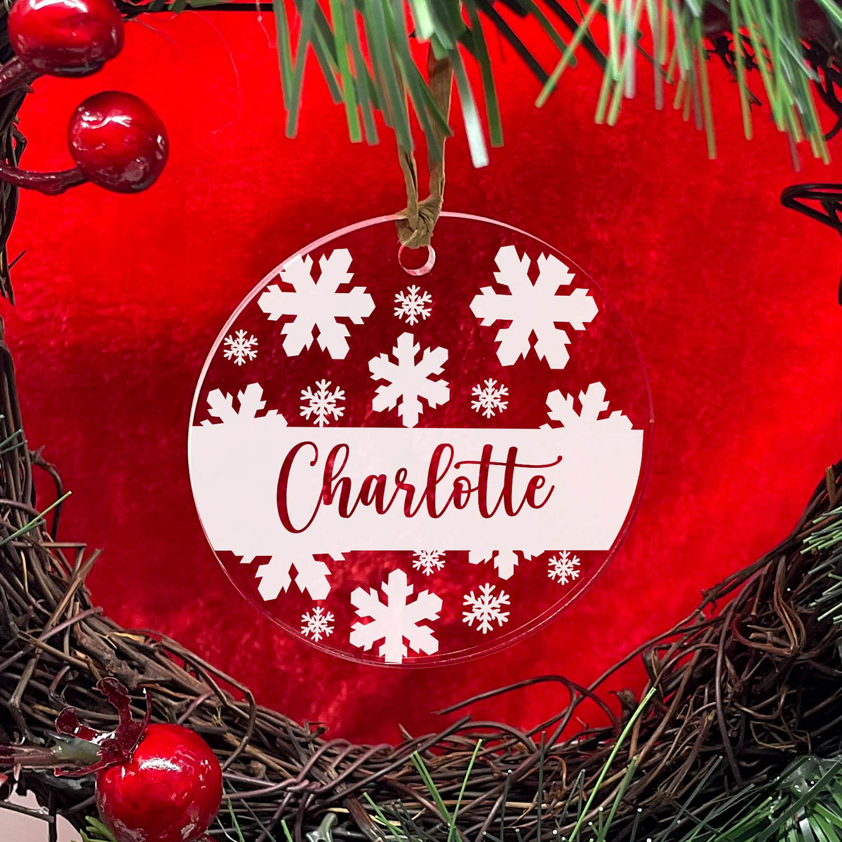 Sneewvlokken met eigen naam Plexiglas Kerstbal - Bella Mia