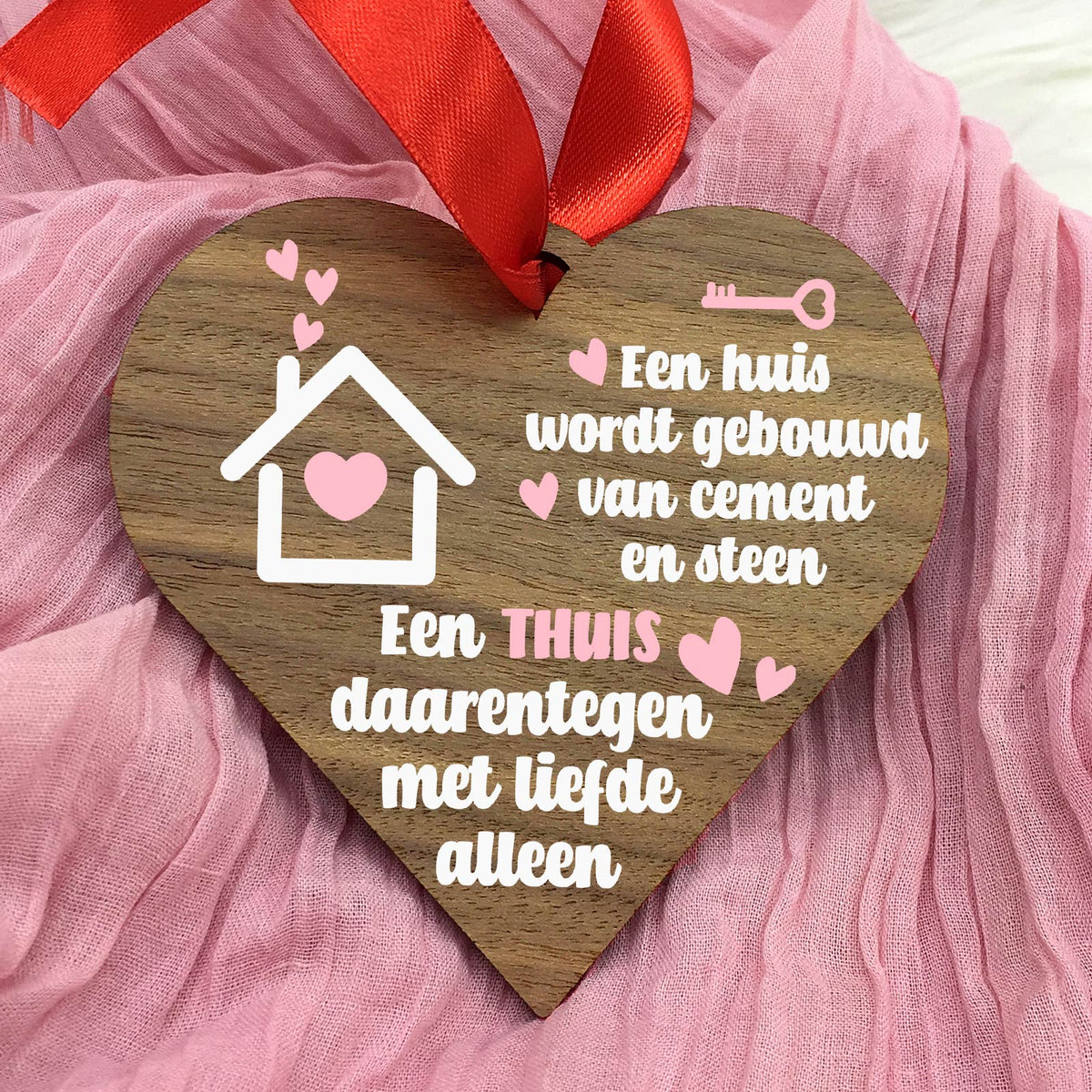 Thuis is Liefde - Hart van walnoot hout - Bella Mia