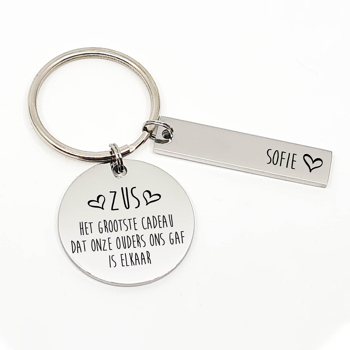 Zus, Het Grootste Cadeau Dat Onze Ouders Ons Gaf Is Elkaar Sleutelhanger - Bella Mia